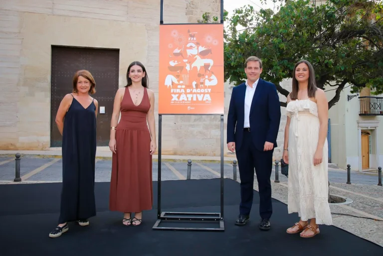 Xàtiva presenta el cartell oficial de la Fira d’Agost 2025 en el seu 775é aniversari